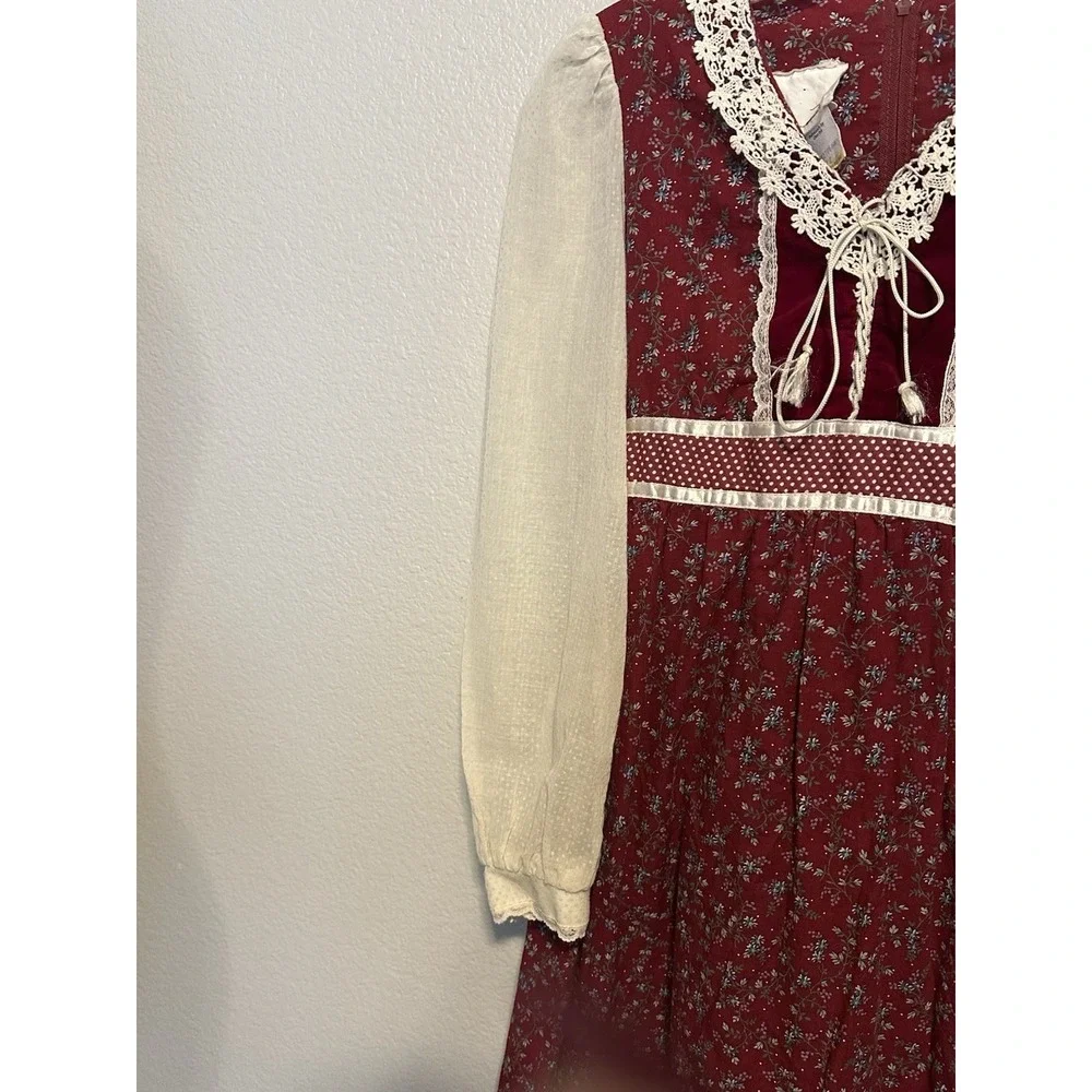 Vintage 1970s GUNNE SAX  Girls Velvet Lace Up Bodice Calico Prairie Midi Dress